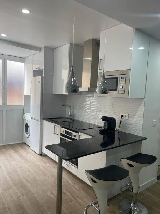 Moderno Apartamento En Елче Екстериор снимка